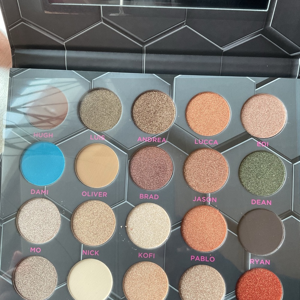 Bee Beauty Barbarella Eye Shadow Palette